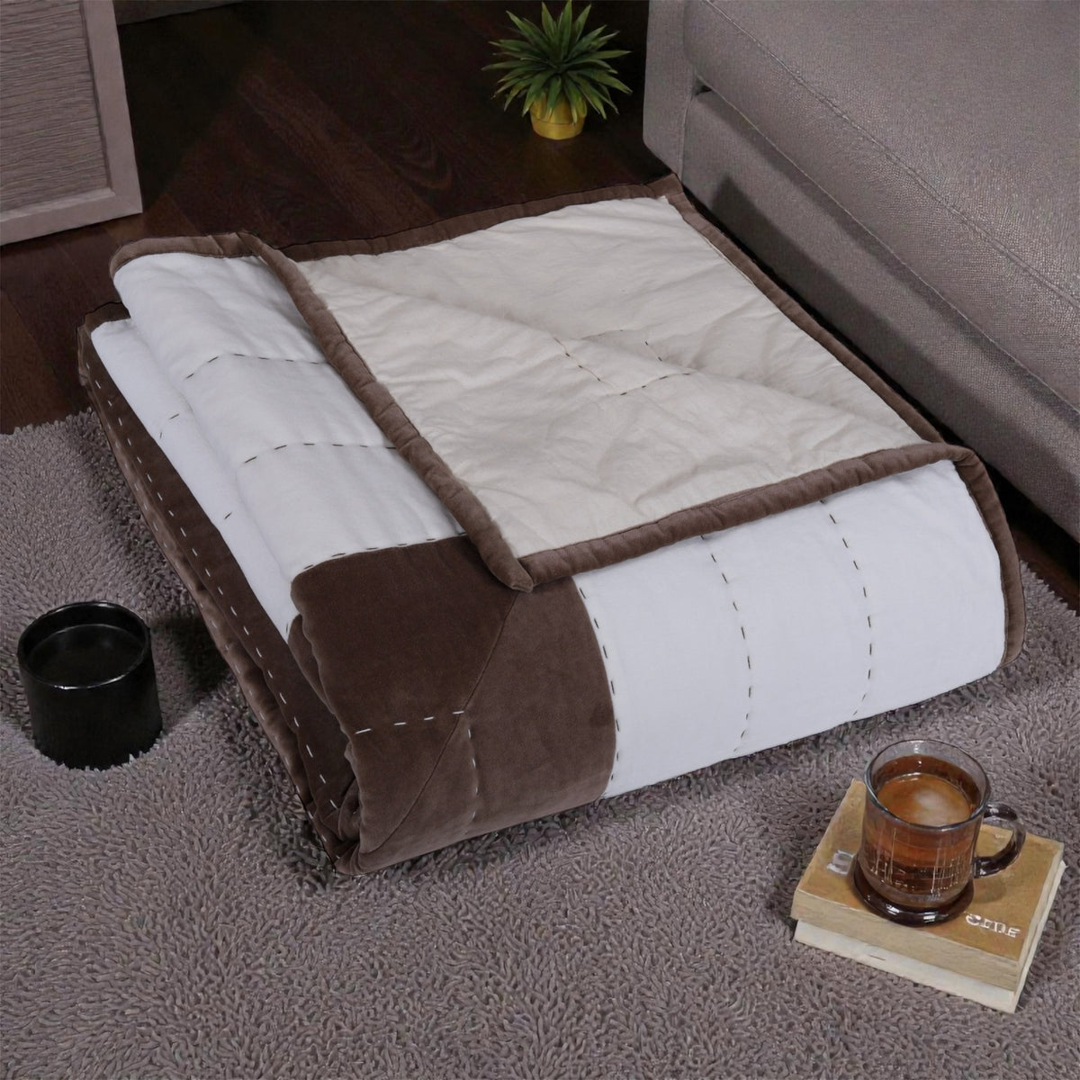 Velvet Crest Quilt Set